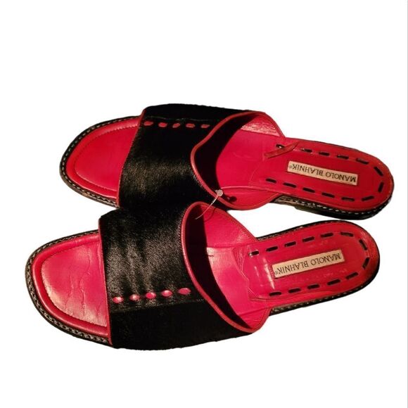 Manolo Blahnik   - Picture 1 of 9